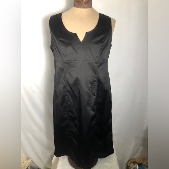 Reitmans Dresses & Skirts - Womens Black Satin Dress. Reitmans. Size 13.